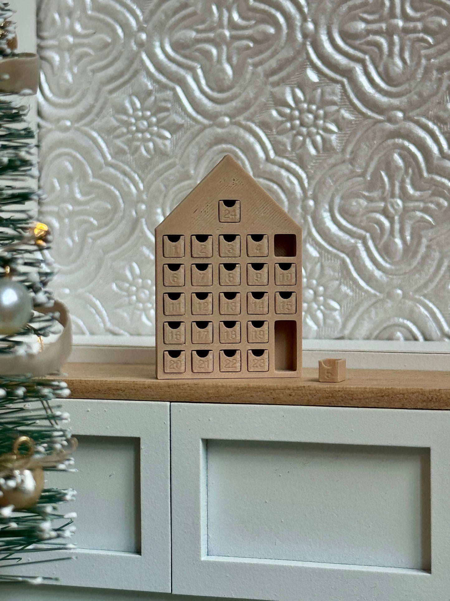 Miniature Advent