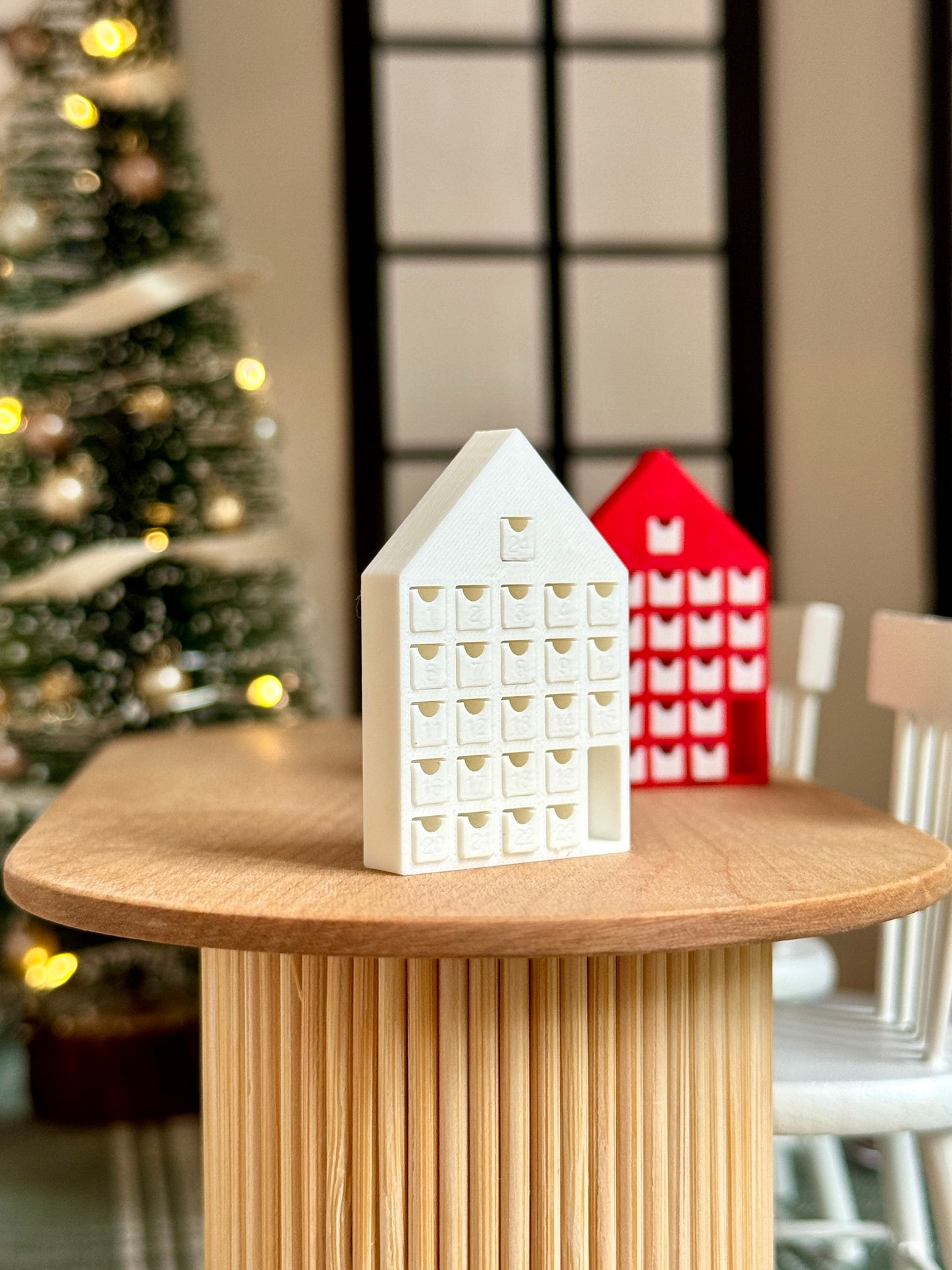 Miniature Red & White Advent
