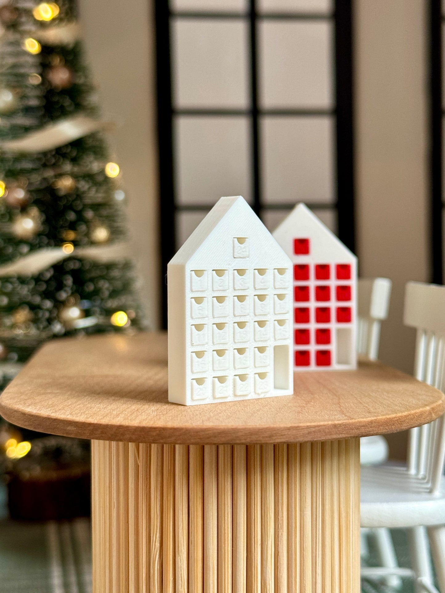 Miniature Red & White Advent