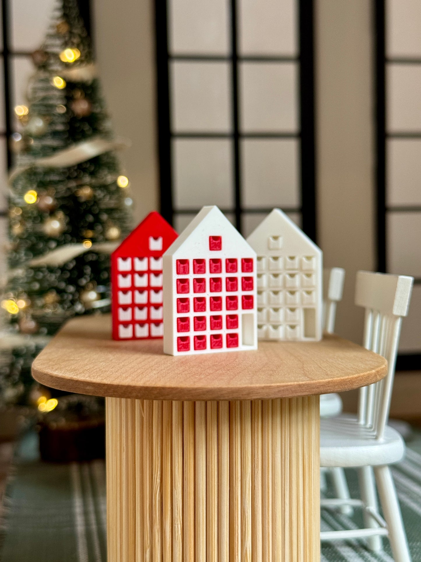 Miniature Red & White Advent