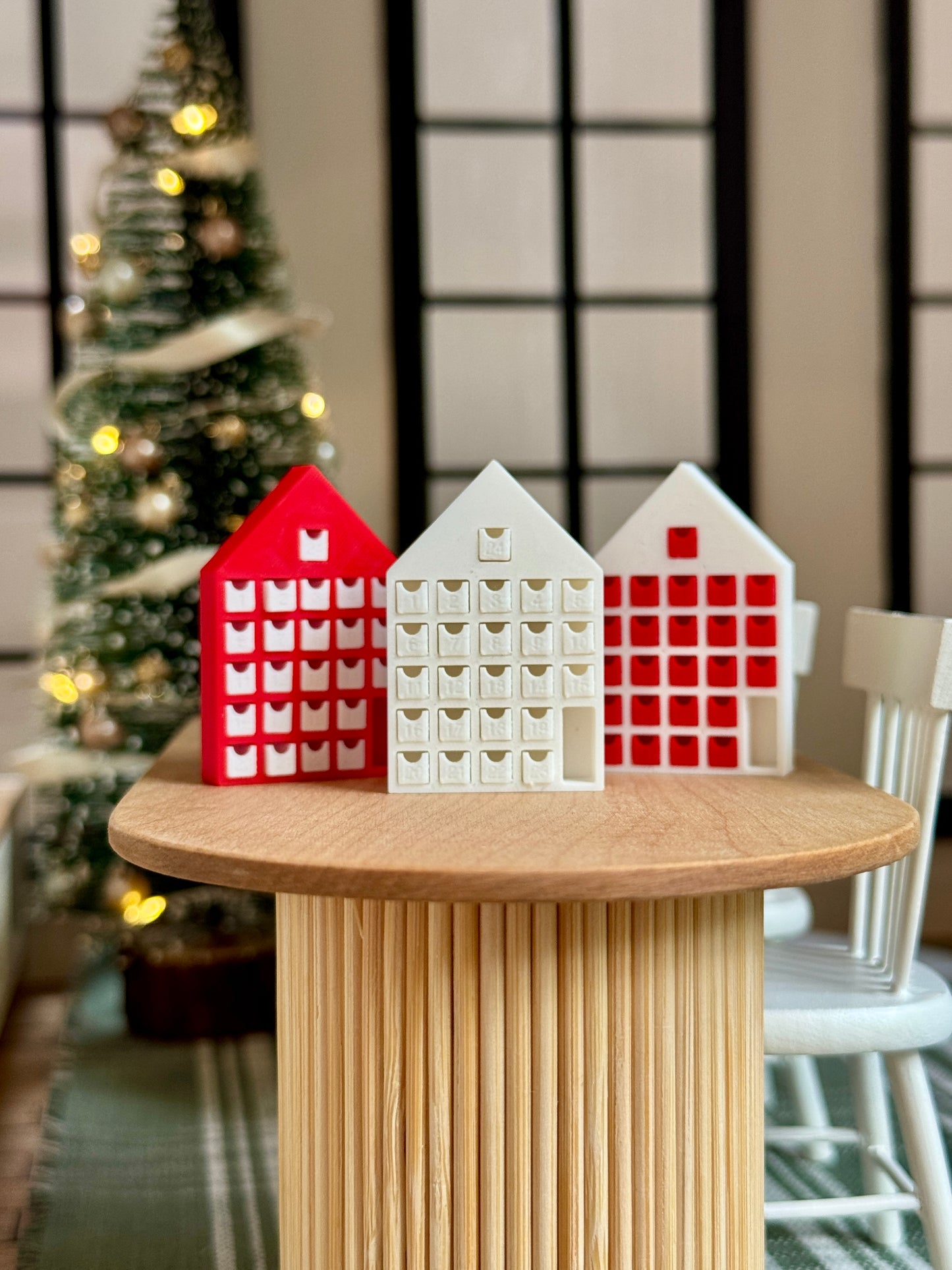 Miniature Red & White Advent